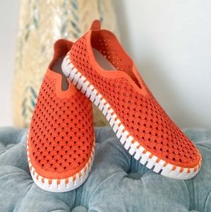 ISLE JACOBSEN TULIP 139 PERFORATED SHOES IN CAMELIA